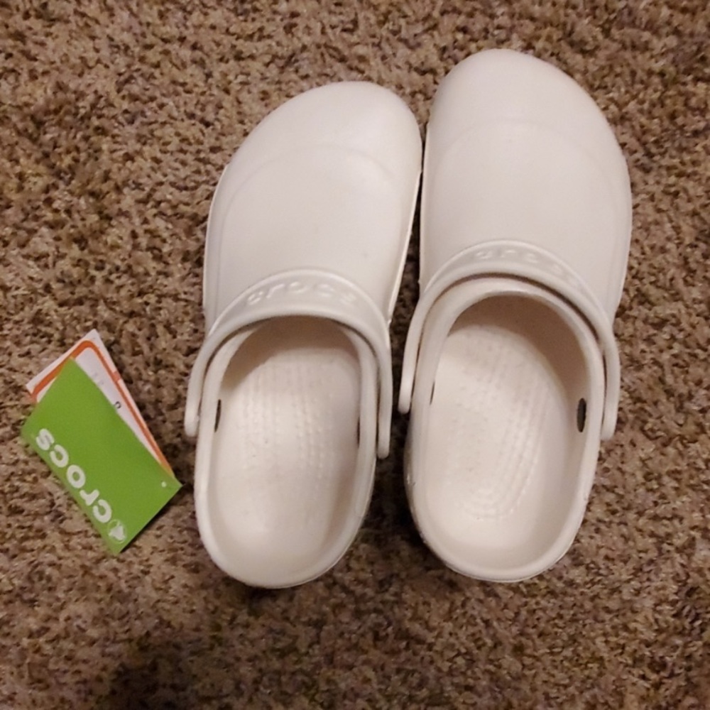 New nursing white specialist crocs clogs size 6